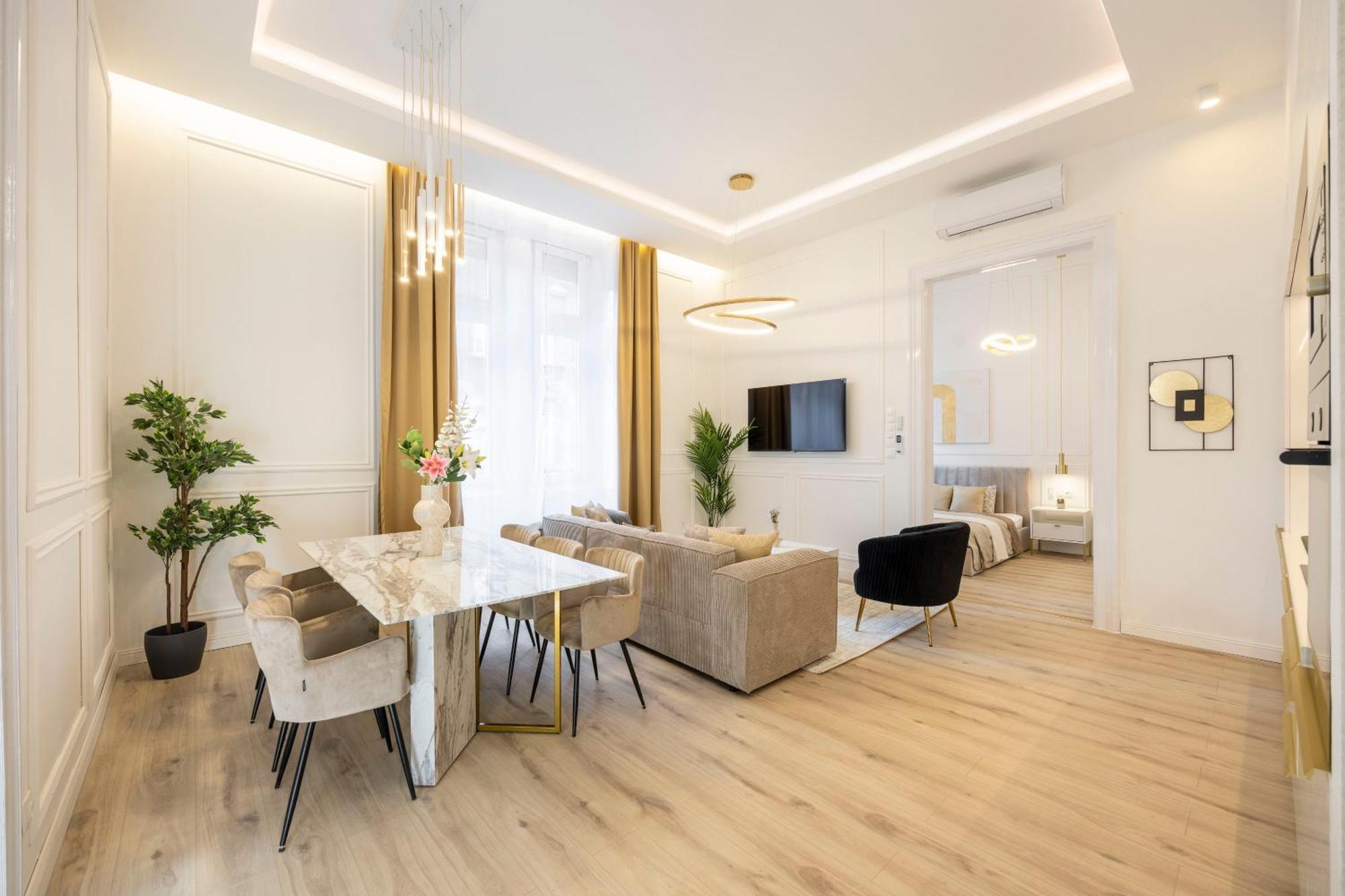 Exclusive & Prestigious Central Residence W/ Balcony Budapest Luaran gambar
