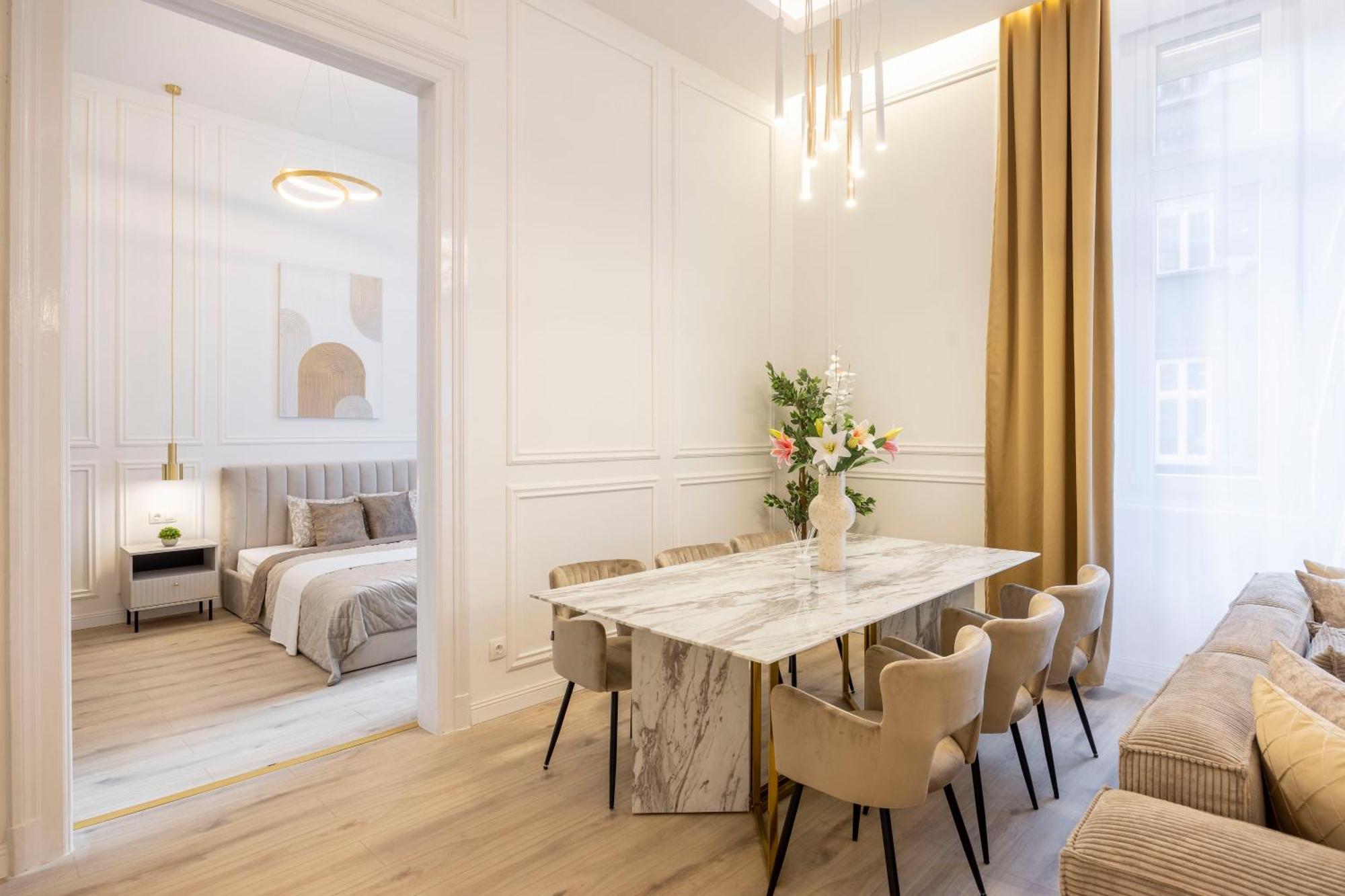 Exclusive & Prestigious Central Residence W/ Balcony Budapest Luaran gambar